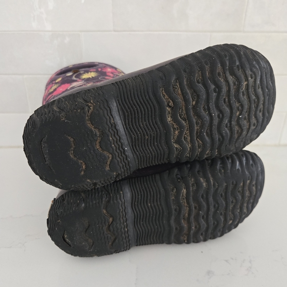 Bogs Classic High Handles Flower Purple Floral Waterproof Insulated Snow Boots 1 - Picture 8 of 9